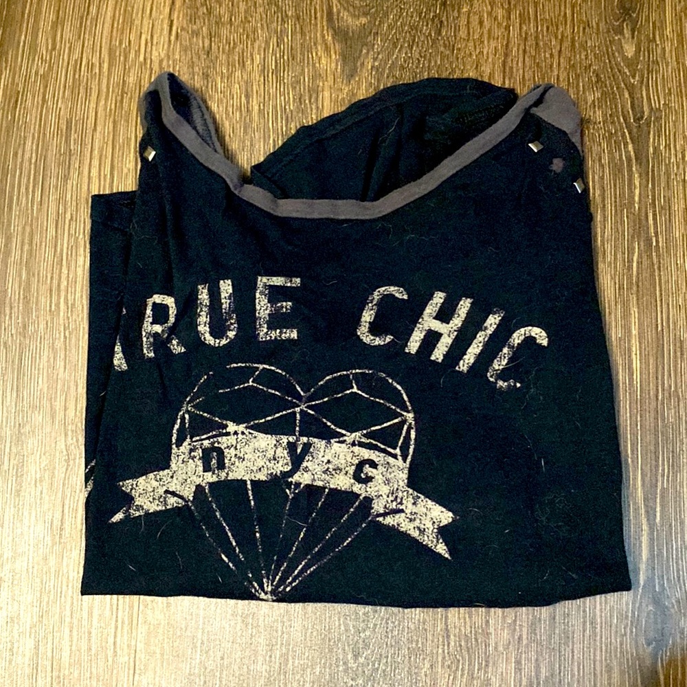 A sleep shirt/ cropped long sleeve